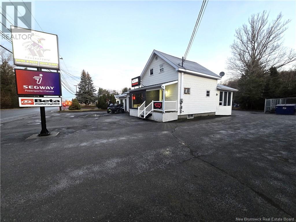 641 Victoria Street Property Photo 22