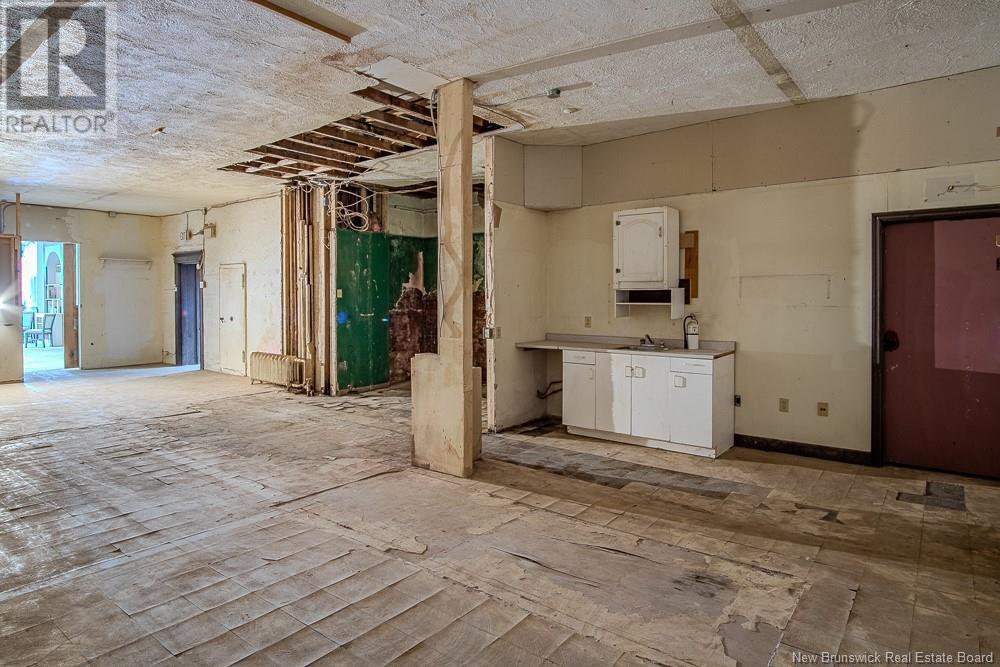 160 Union Street Property Photo 8