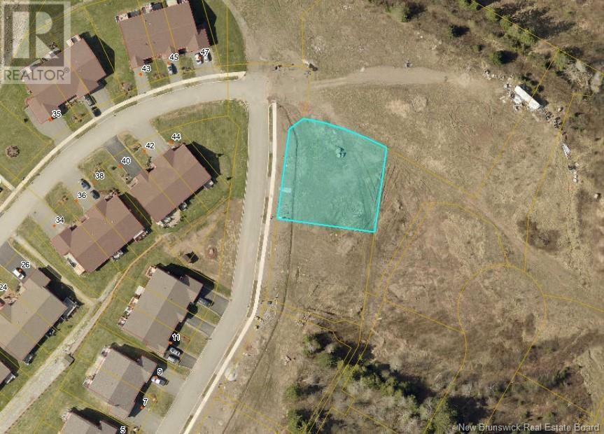 Oak Leaf Lane Property Photo 1