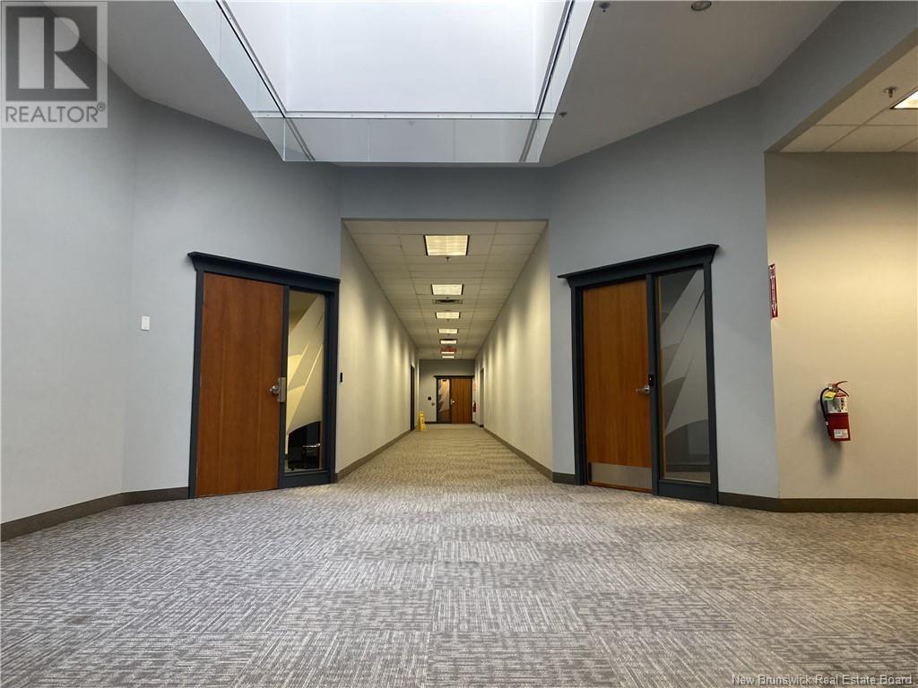 400 Main Street Property Photo 4