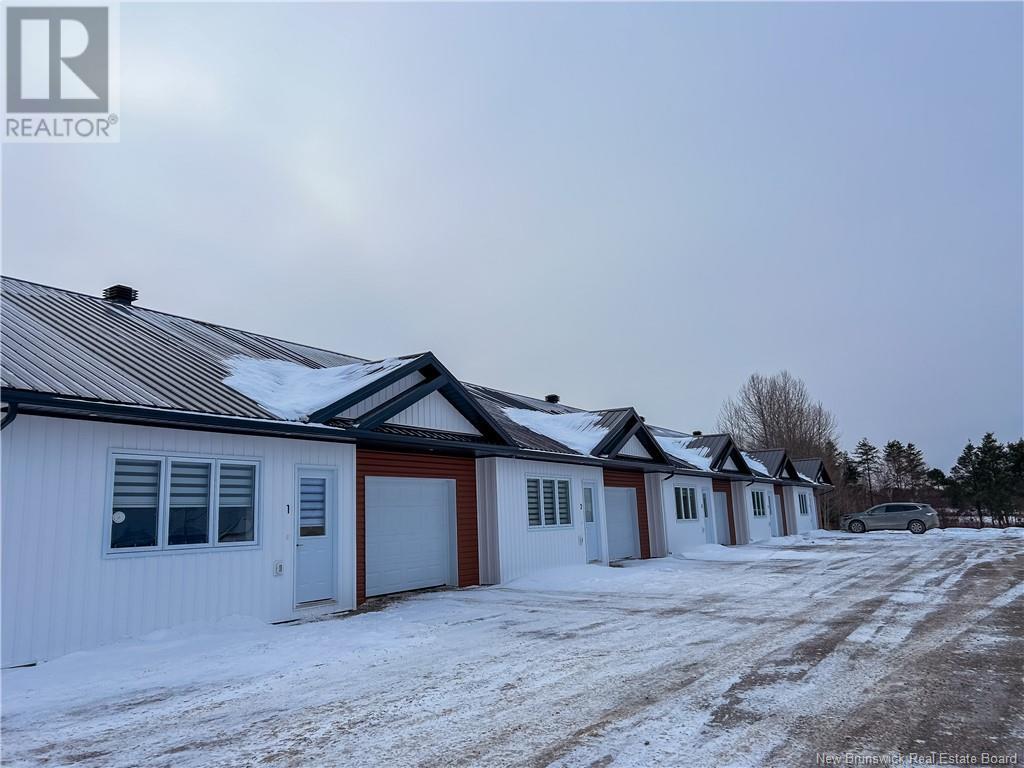 338 Chaleur Street Property Photo 3