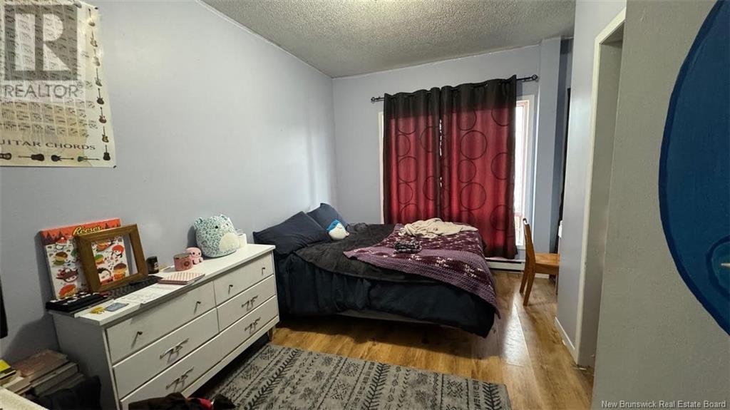 5742 Centrale Property Photo 4