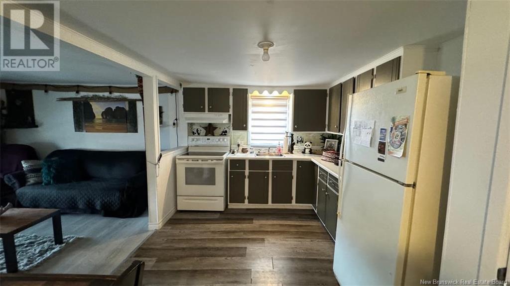 5742 Centrale Property Photo 11