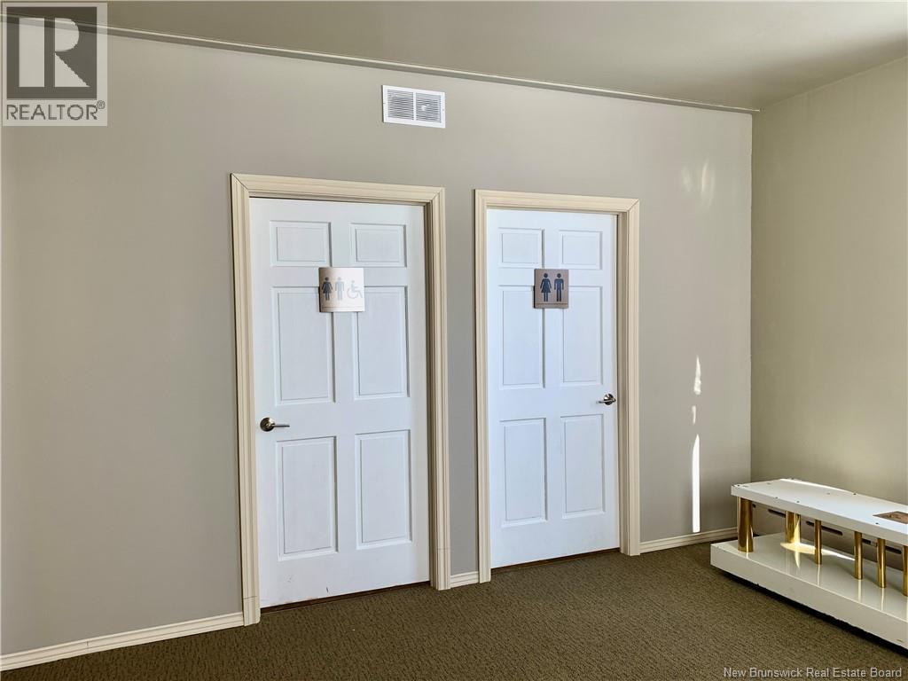 421 Victoria Property Photo 10