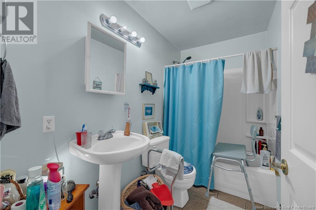 17 Baxter Street Property Photo 11