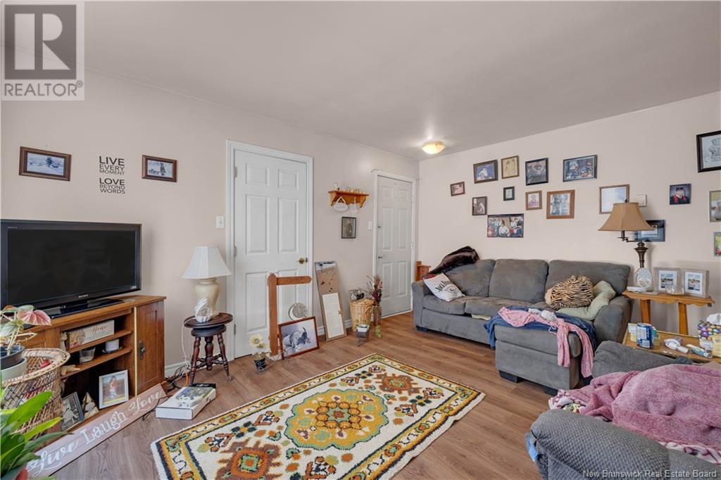 17 Baxter Street Property Photo 14
