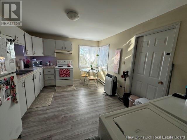 17 Baxter Street Property Photo 30