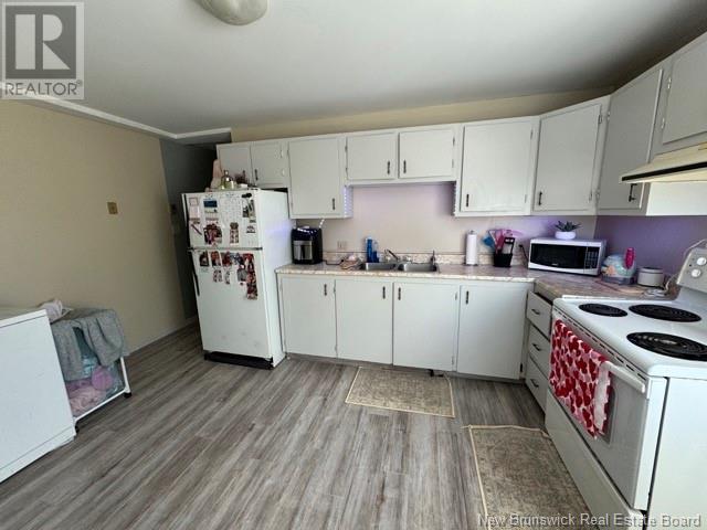 17 Baxter Street Property Photo 31