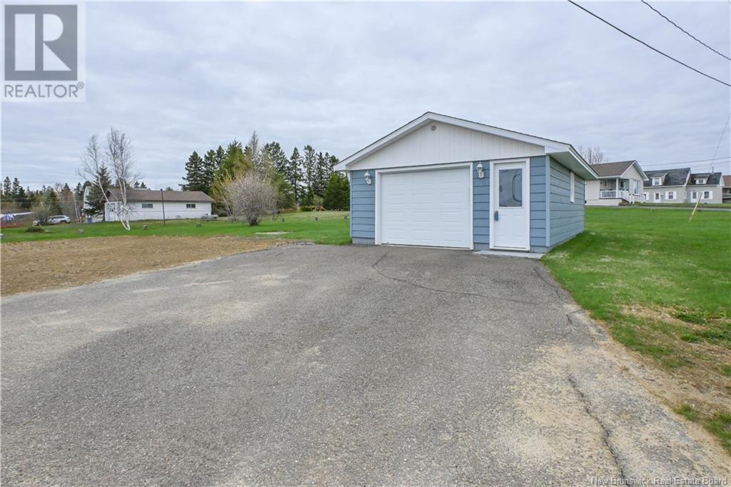 153 Damien Road Property Photo 2