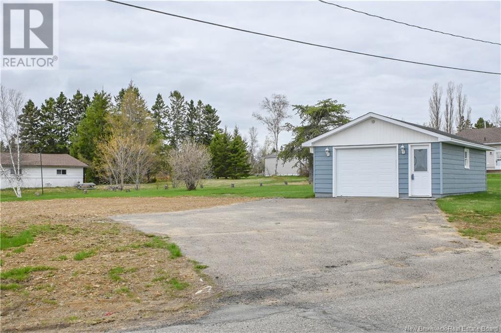 153 Damien Road Property Photo 3