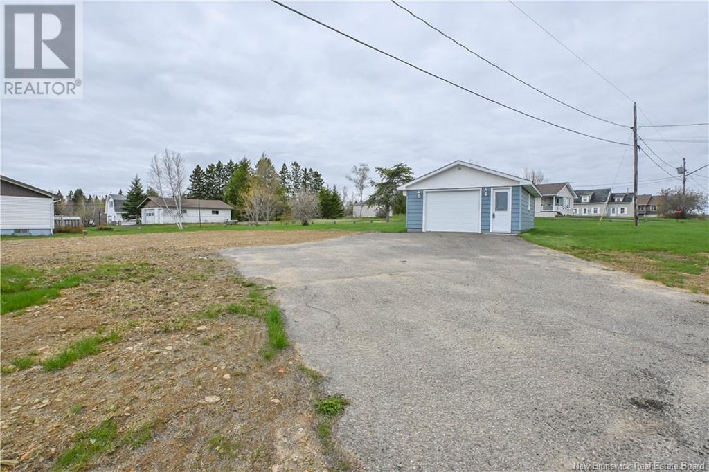 153 Damien Road Property Photo 4
