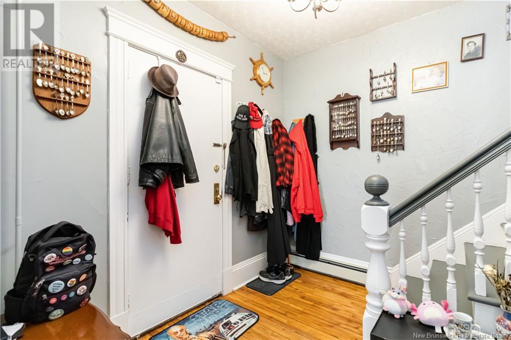 253-253 1/2 High Street Property Photo 3