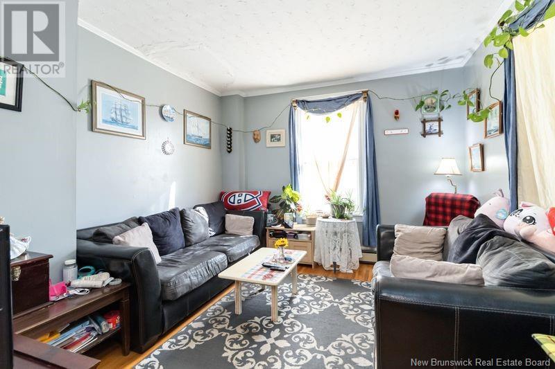 253-253 1/2 High Street Property Photo 5