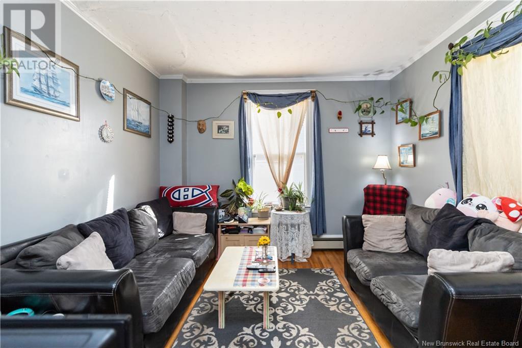 253-253 1/2 High Street Property Photo 6
