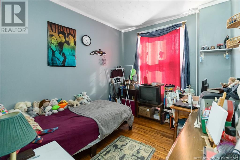 253-253 1/2 High Street Property Photo 9