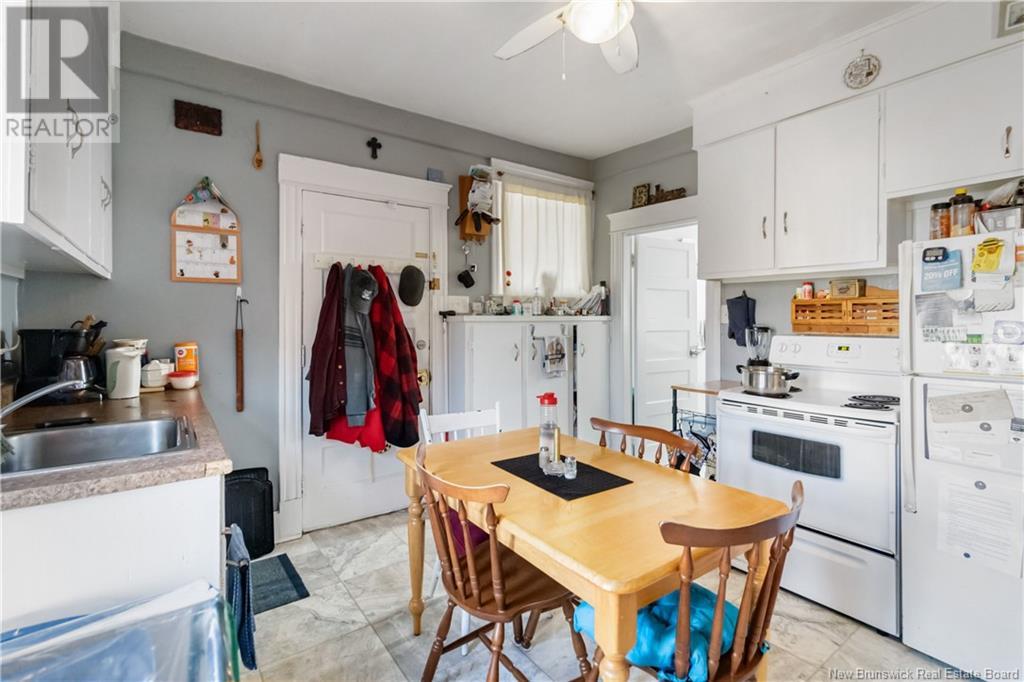 253-253 1/2 High Street Property Photo 15