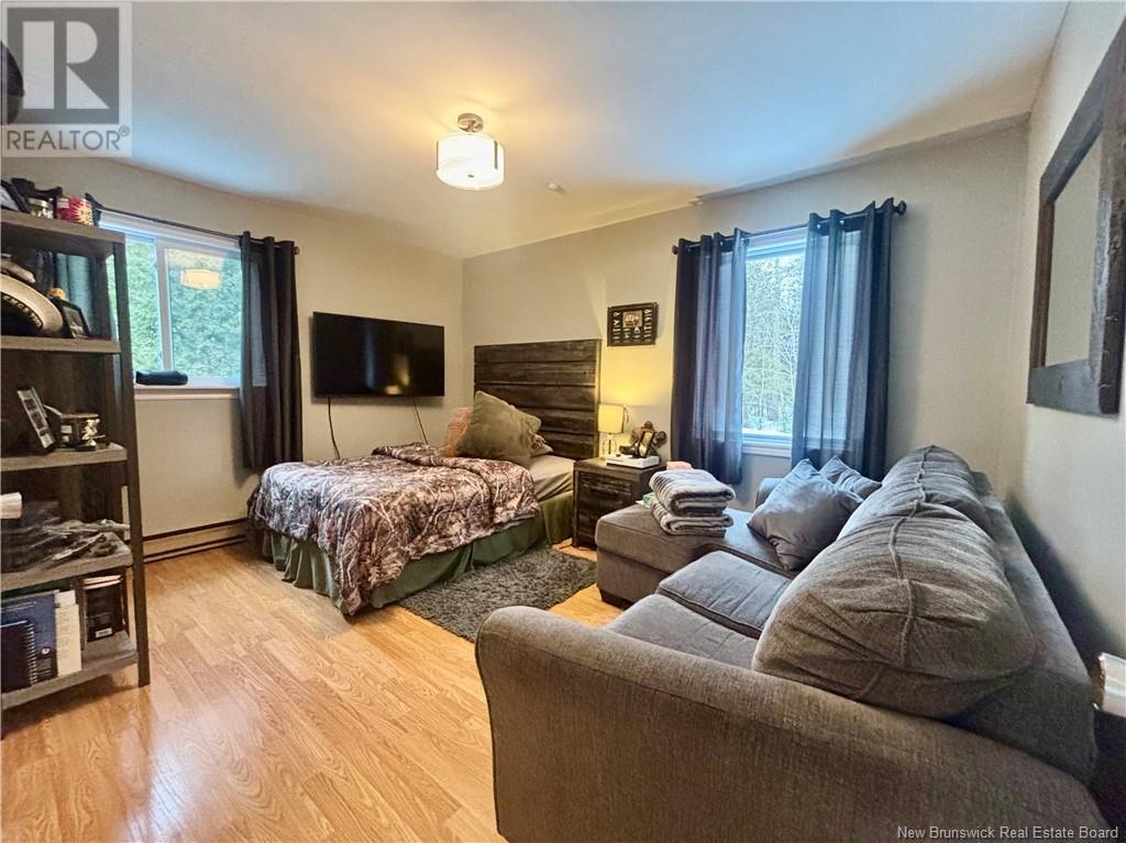 50 Iona Avenue Property Photo 11