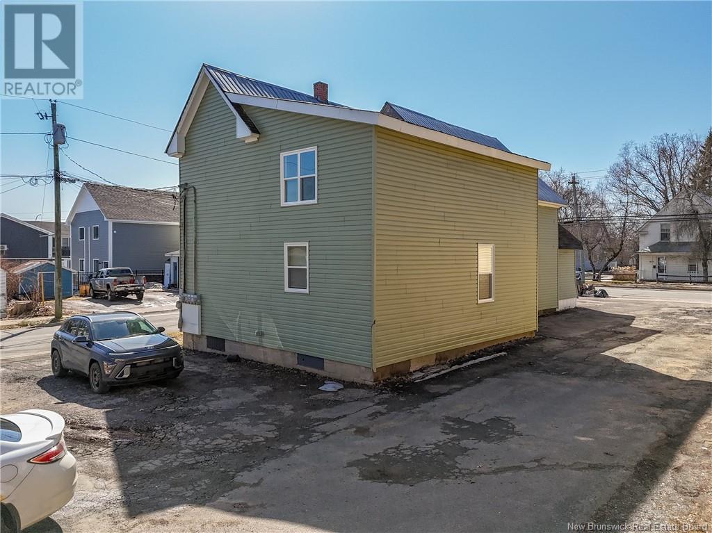 409 Union Street Property Photo 46