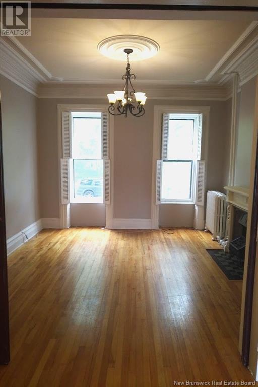 22 Queen Square S. Property Photo 3