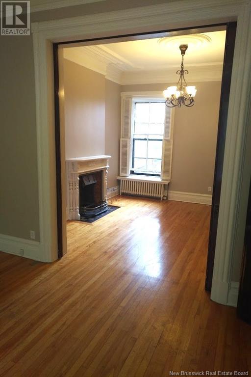 22 Queen Square S. Property Photo 7