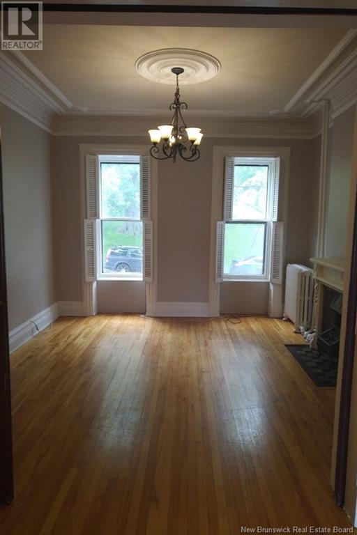 22 Queen Square S. Property Photo 11