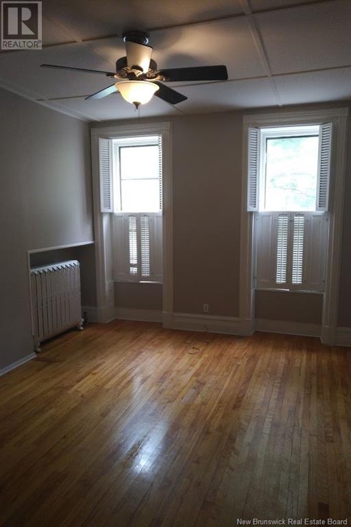 22 Queen Square S. Property Photo 14