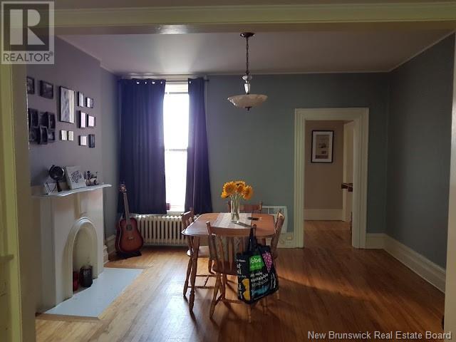 22 Queen Square S. Property Photo 18