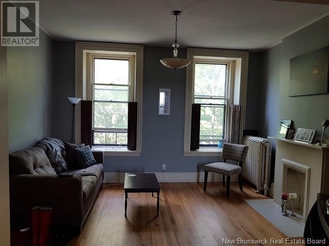 22 Queen Square S. Property Photo 25