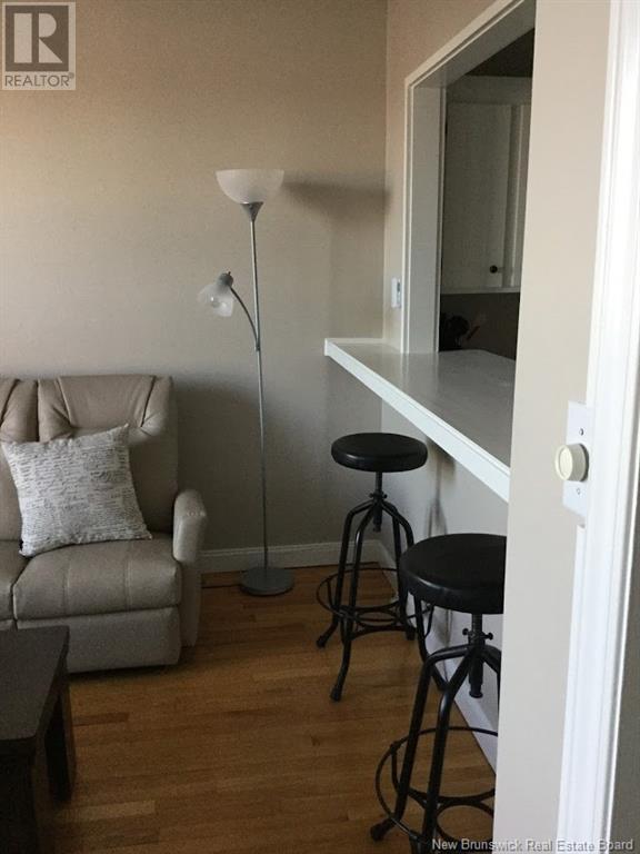 22 Queen Square S. Property Photo 27