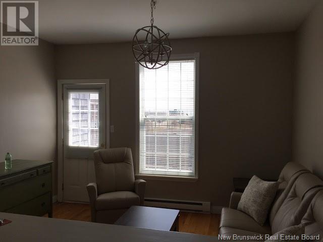 22 Queen Square S. Property Photo 32