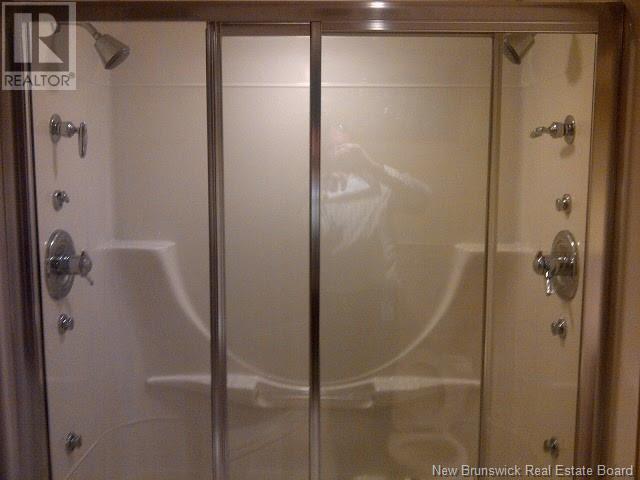 22 Queen Square S. Property Photo 41