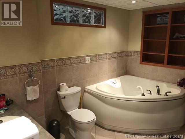 22 Queen Square S. Property Photo 43