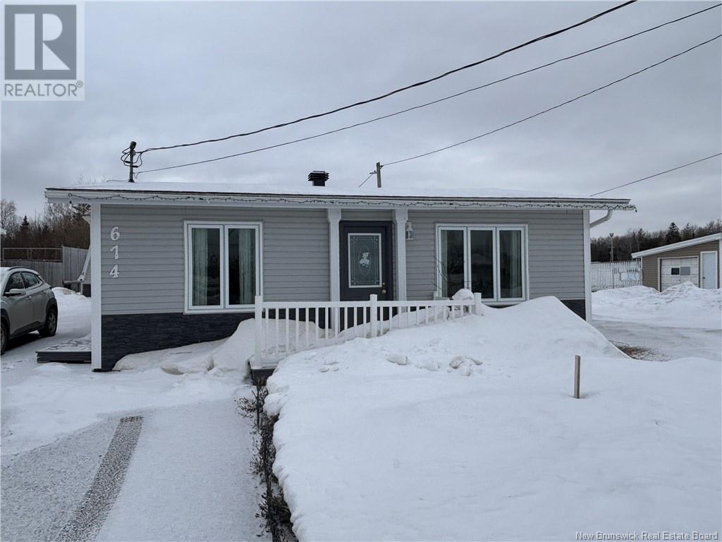 674 Rue Principale Property Photo
