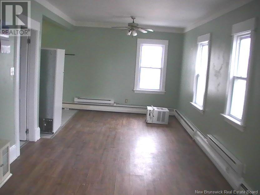 218-220 1/2 Botsford Street Property Photo 12