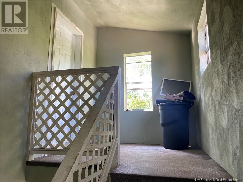 218-220 1/2 Botsford Street Property Photo 25