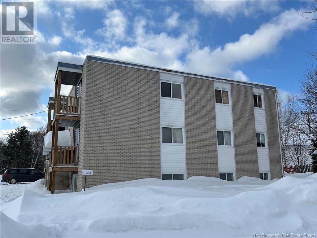 694 Appleby Street Property Photo 3