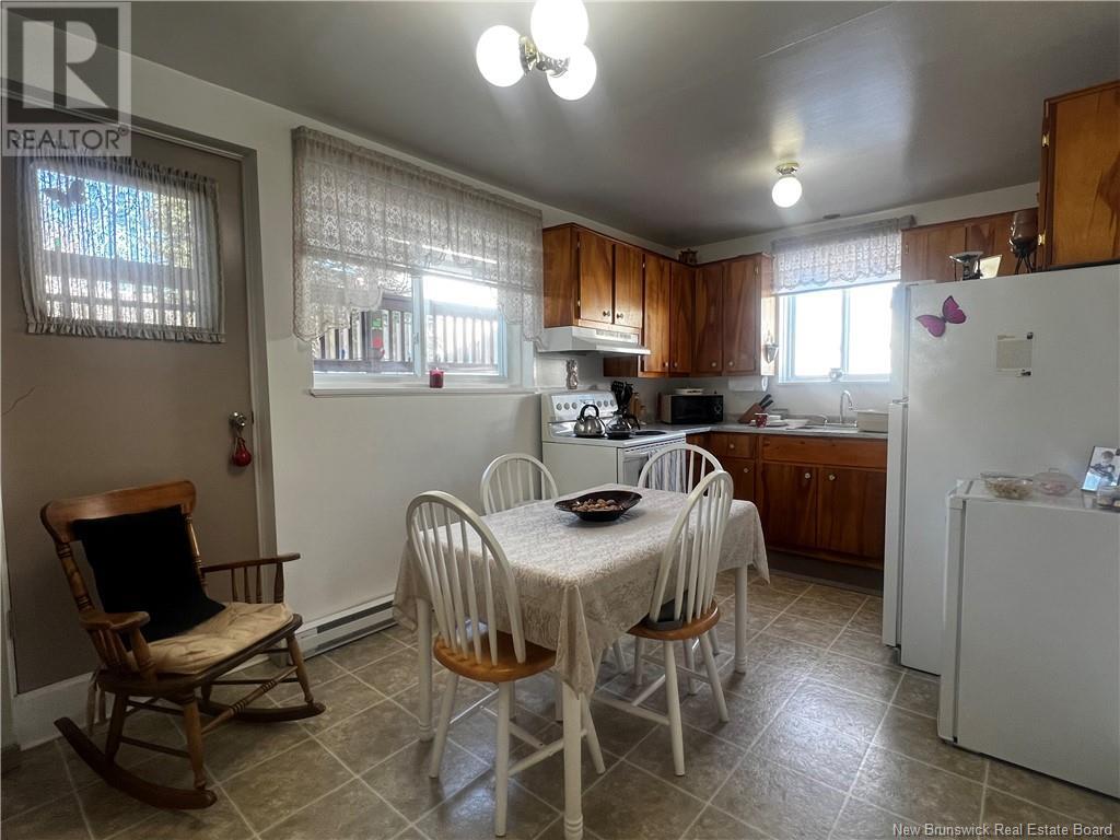 694 Appleby Street Property Photo 16
