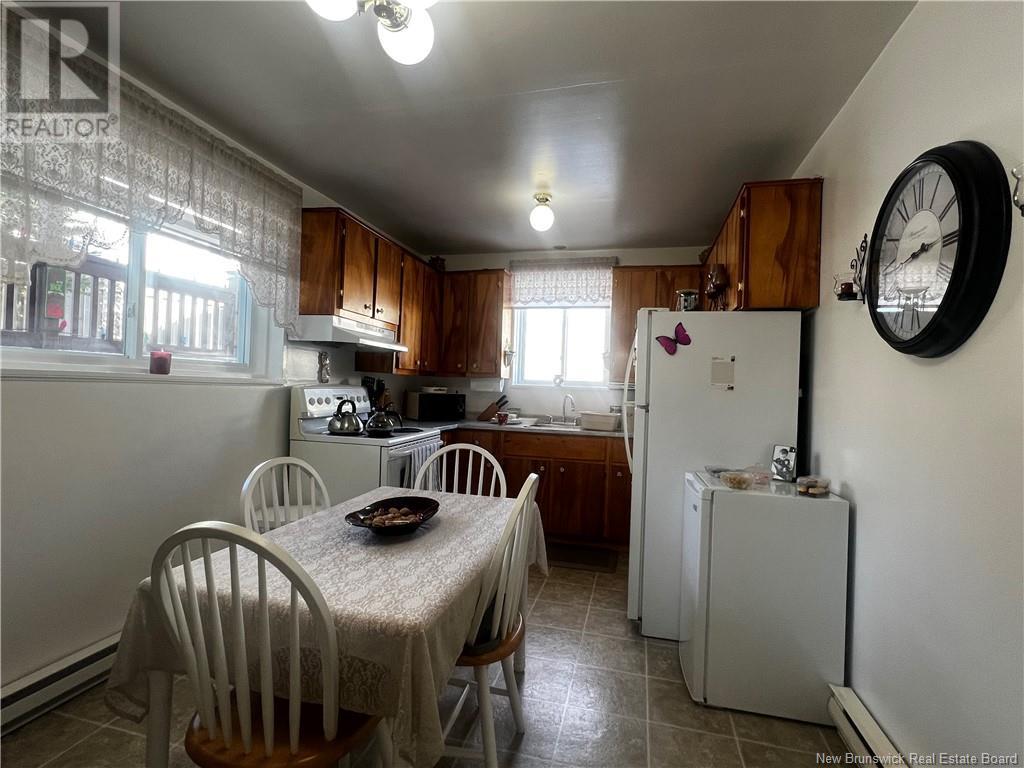 694 Appleby Street Property Photo 18