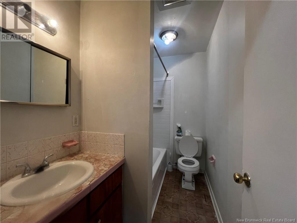 694 Appleby Street Property Photo 24