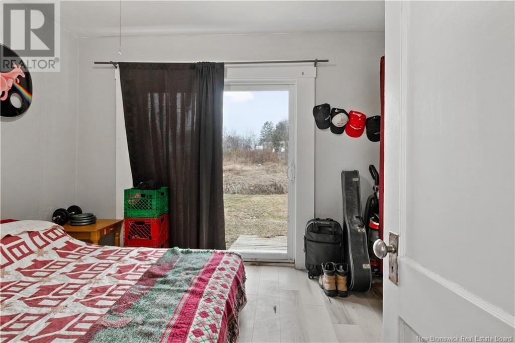 453 Lavallee Property Photo 8