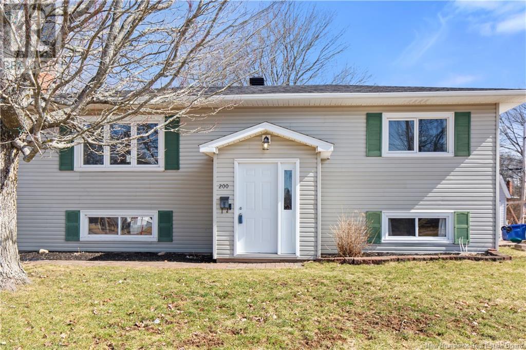 200 Wentworth Drive Property Photo