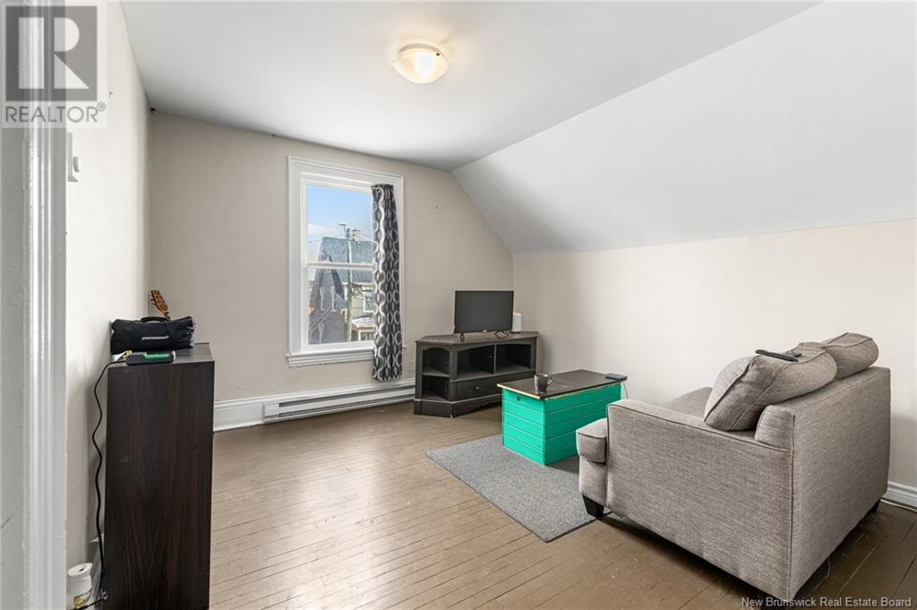 124 Highfield Street Property Photo 10