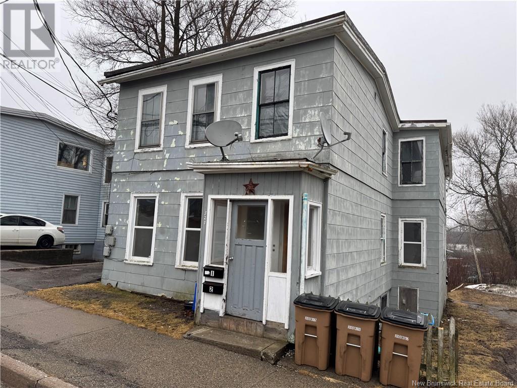 321 Duke Street W Property Photo