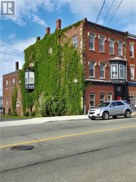 325 Main Street Property Photo 1