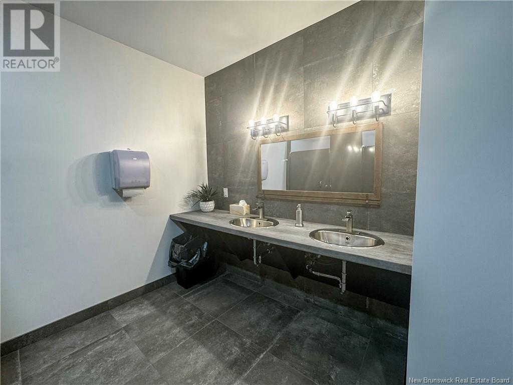 463 Champlain Street Unit# 2 Property Photo 36