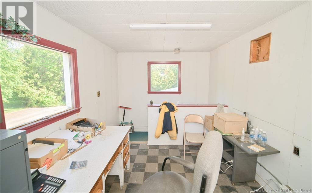 569 Woodstock Road Property Photo 6