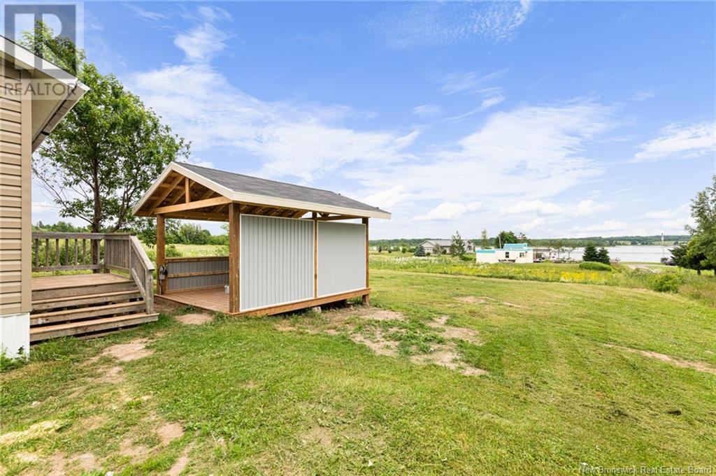 17 River Road Property Photo 5