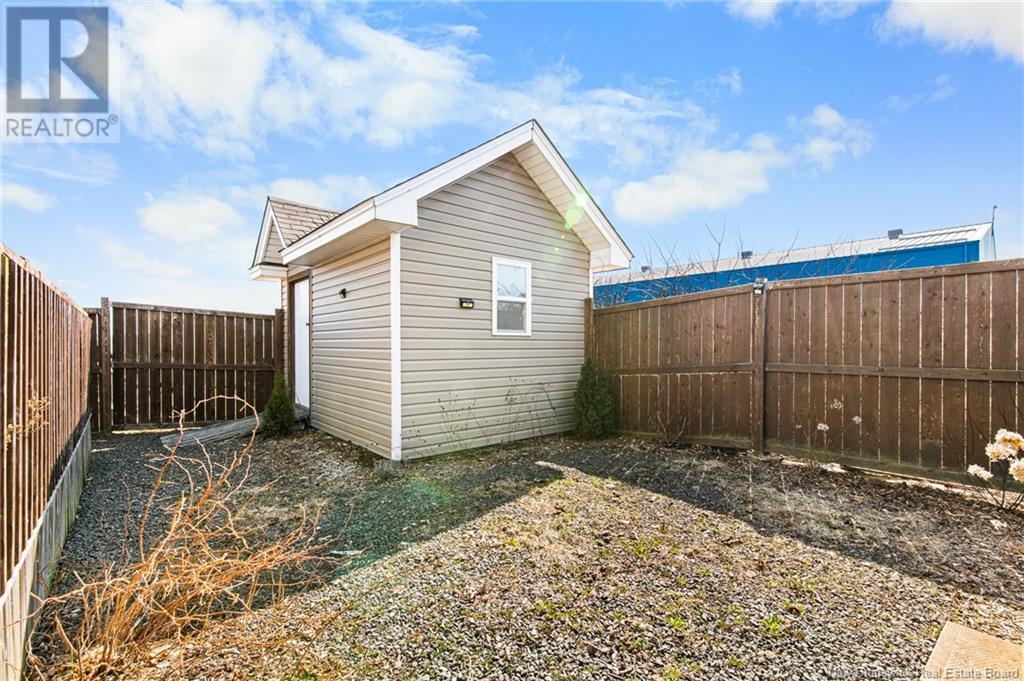 939 Bernard Street Property Photo 6