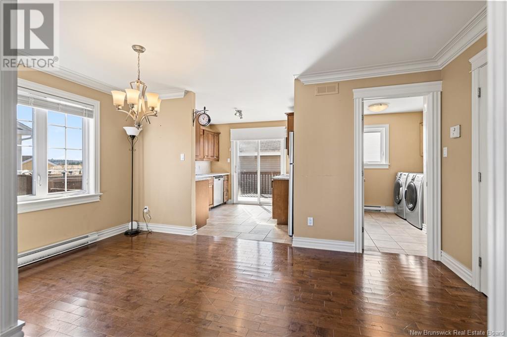 939 Bernard Street Property Photo 15