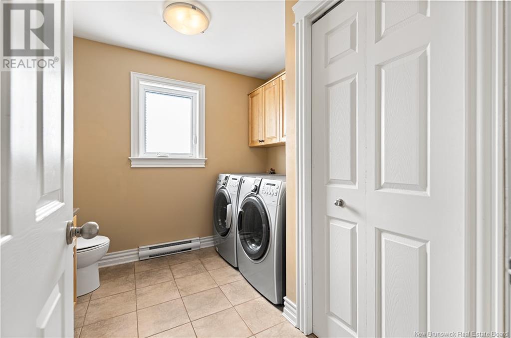 939 Bernard Street Property Photo 20